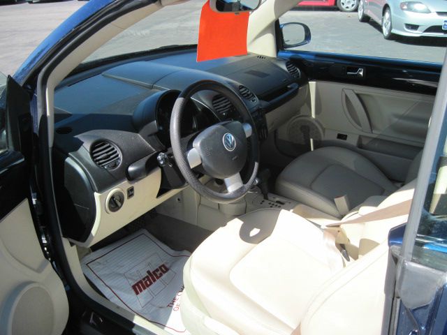 Volkswagen New Beetle 2500 Extended Cab 4WD SLT Convertible