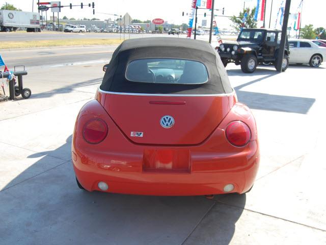 Volkswagen New Beetle 2004 photo 3