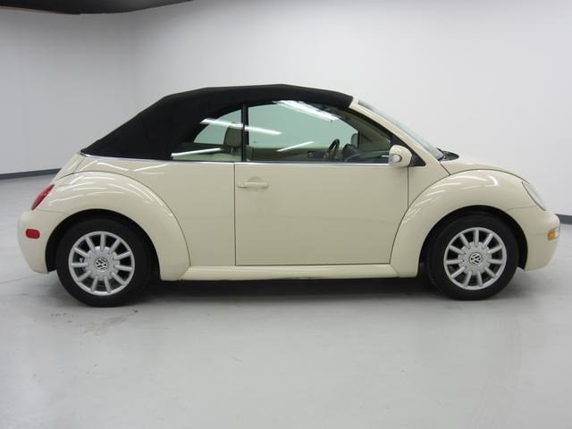 Volkswagen New Beetle 2004 photo 4