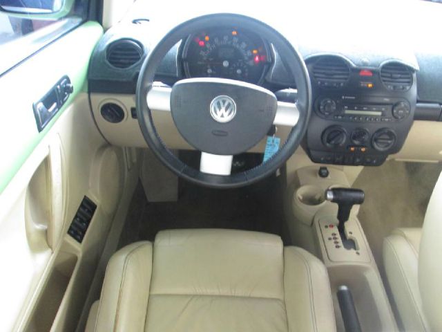 Volkswagen New Beetle 3/4 Ton Convertible