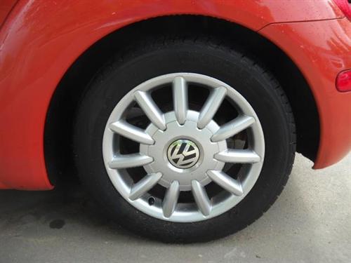 Volkswagen New Beetle 2004 photo 1