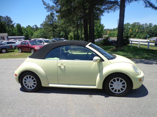 Volkswagen New Beetle 2004 photo 14