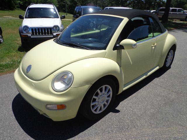 Volkswagen New Beetle 2004 photo 16