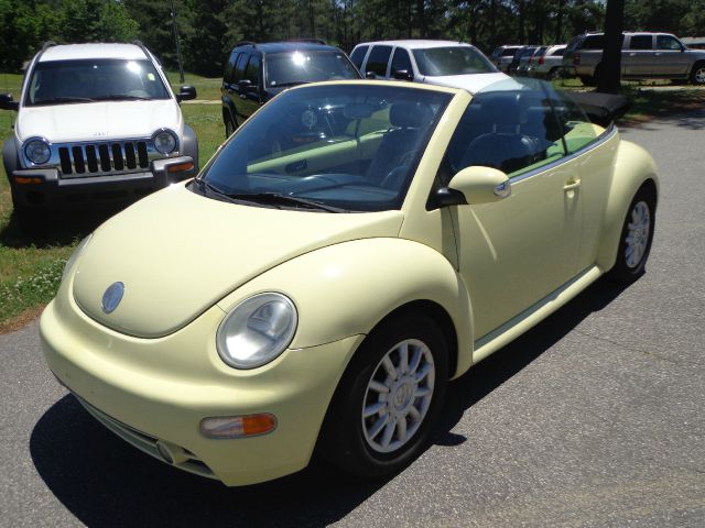 Volkswagen New Beetle 2004 photo 7