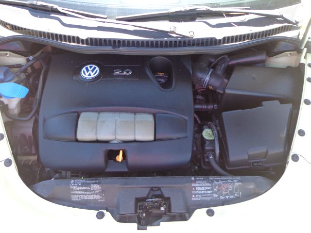Volkswagen New Beetle 2004 photo 8