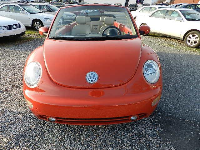 Volkswagen New Beetle 2004 photo 1