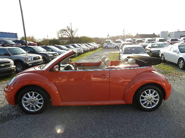 Volkswagen New Beetle 2004 photo 2
