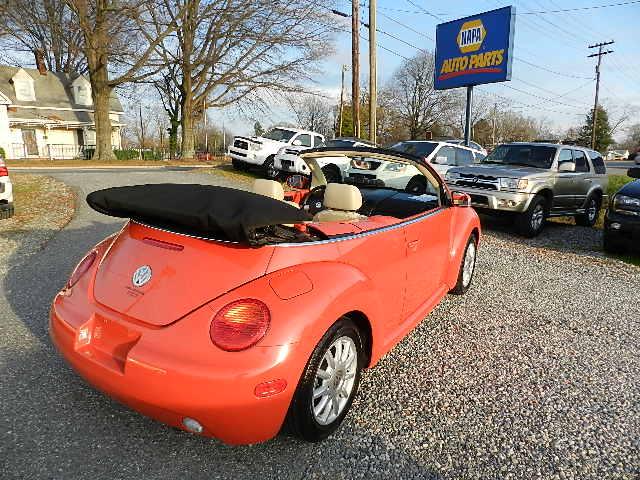 Volkswagen New Beetle 2004 photo 4