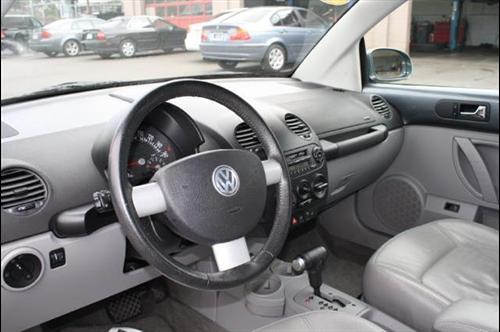 Volkswagen New Beetle 2004 photo 4