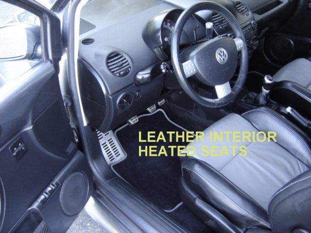 Volkswagen New Beetle 2004 photo 1