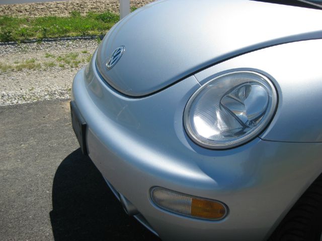 Volkswagen New Beetle 3/4 Ton Convertible