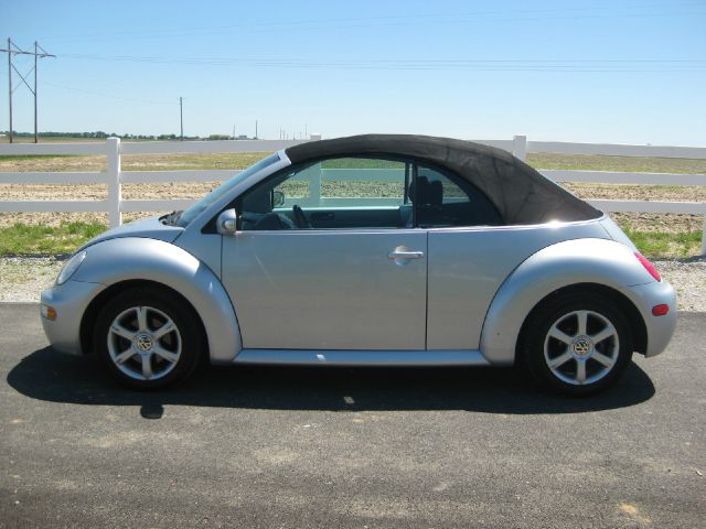 Volkswagen New Beetle 2004 photo 2