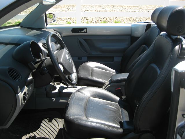 Volkswagen New Beetle 2004 photo 9