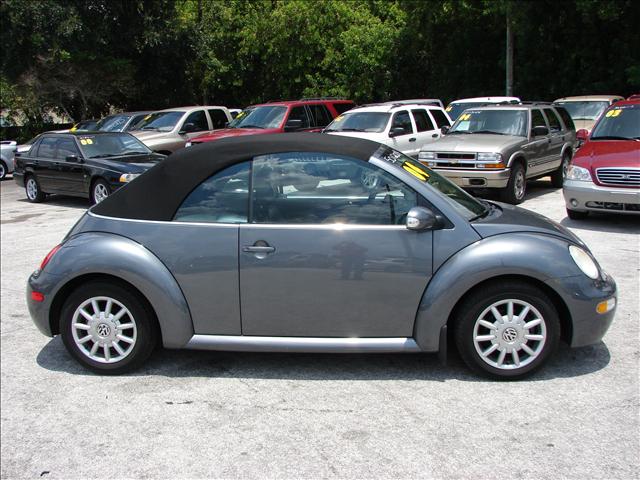 Volkswagen New Beetle 2004 photo 1