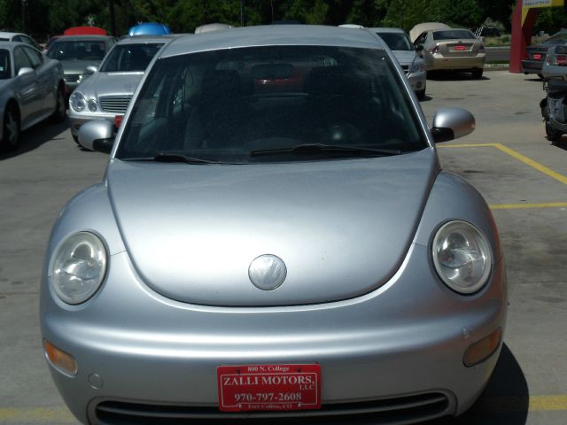 Volkswagen New Beetle 2004 photo 4