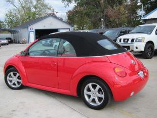 Volkswagen New Beetle 2004 photo 1