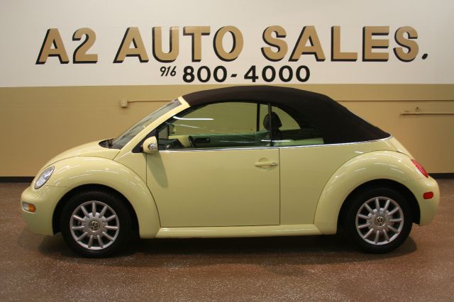 Volkswagen New Beetle 2004 photo 2
