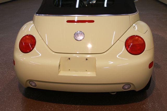 Volkswagen New Beetle 2004 photo 3