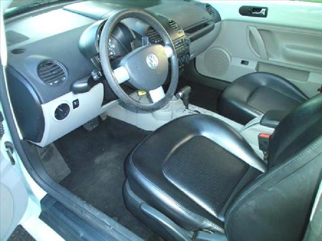 Volkswagen New Beetle 2004 photo 4