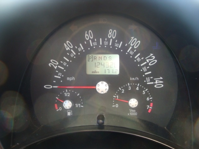 Volkswagen New Beetle 2004 photo 2