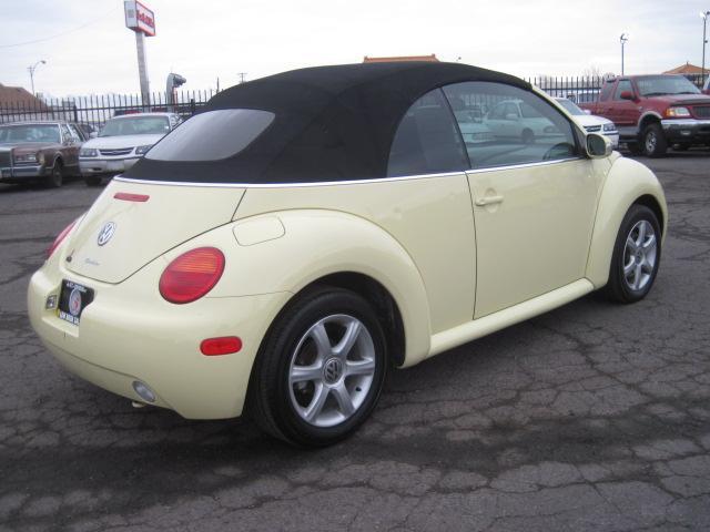 Volkswagen New Beetle 2004 photo 2