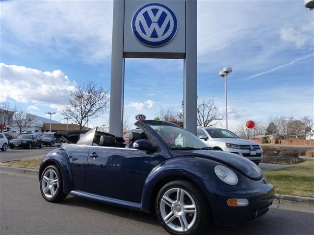 Volkswagen New Beetle FWD 4dr Sport Unspecified