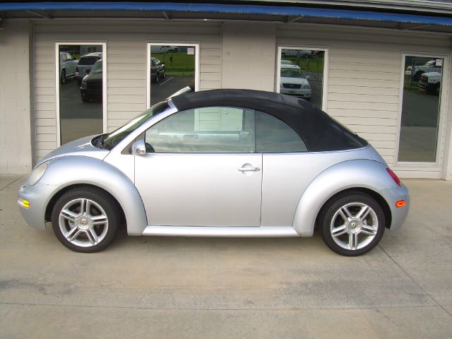 Volkswagen New Beetle 2004 photo 3