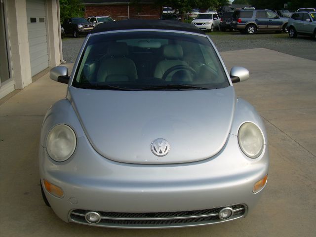 Volkswagen New Beetle 2004 photo 4