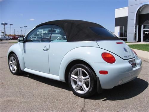 Volkswagen New Beetle 2004 photo 1