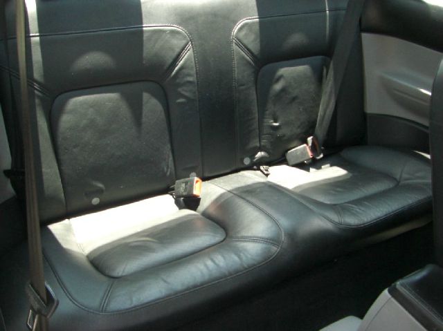 Volkswagen New Beetle 2004 photo 11
