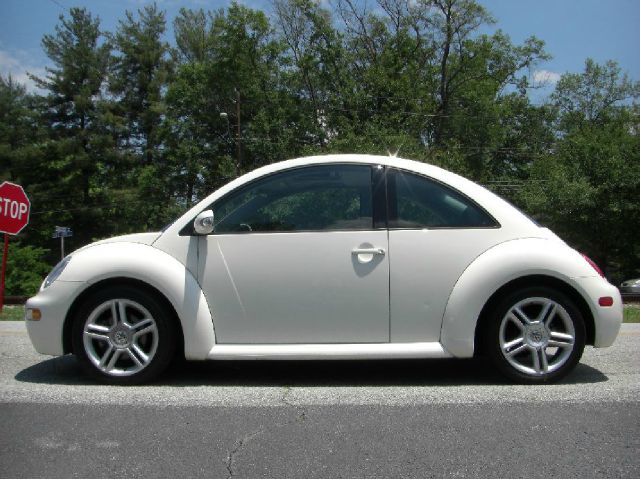Volkswagen New Beetle 2004 photo 26