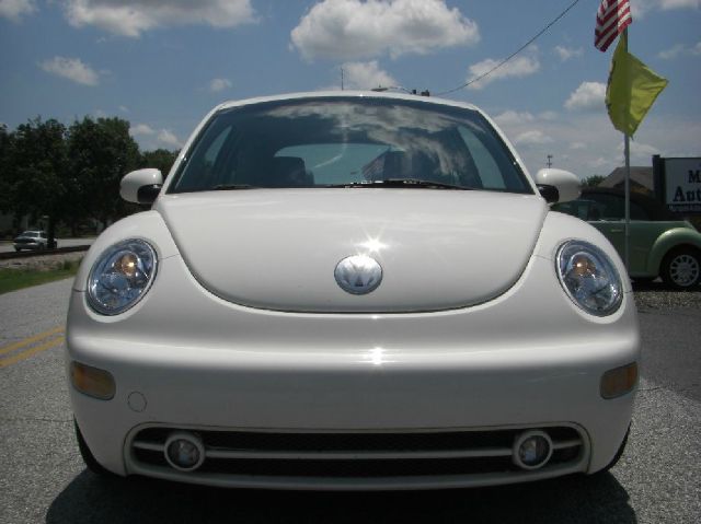 Volkswagen New Beetle 2004 photo 27