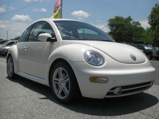 Volkswagen New Beetle 2004 photo 29