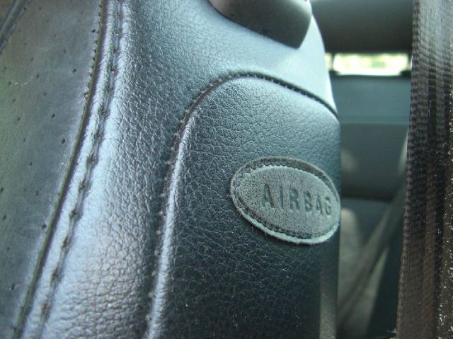 Volkswagen New Beetle 2004 photo 6