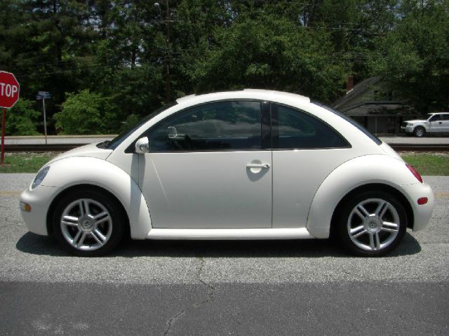 Volkswagen New Beetle 2004 photo 7