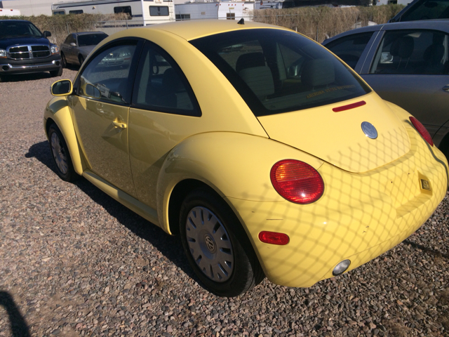 Volkswagen New Beetle 2004 photo 1