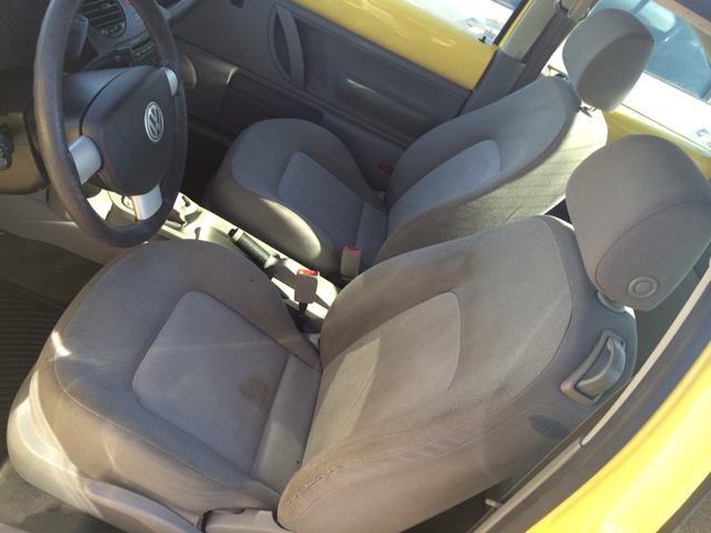 Volkswagen New Beetle 2004 photo 3