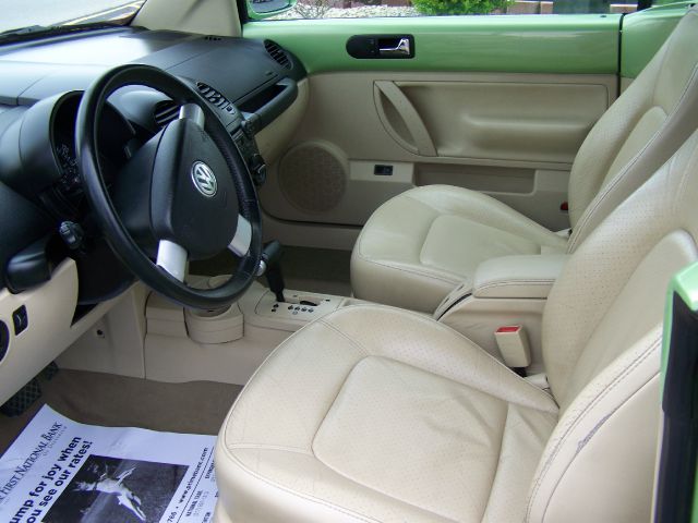 Volkswagen New Beetle 2004 photo 4