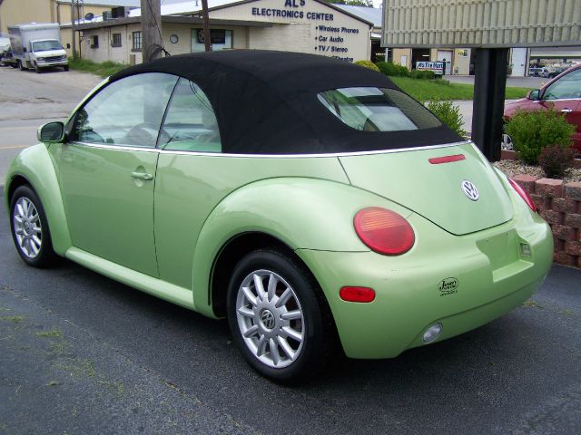 Volkswagen New Beetle 2004 photo 5
