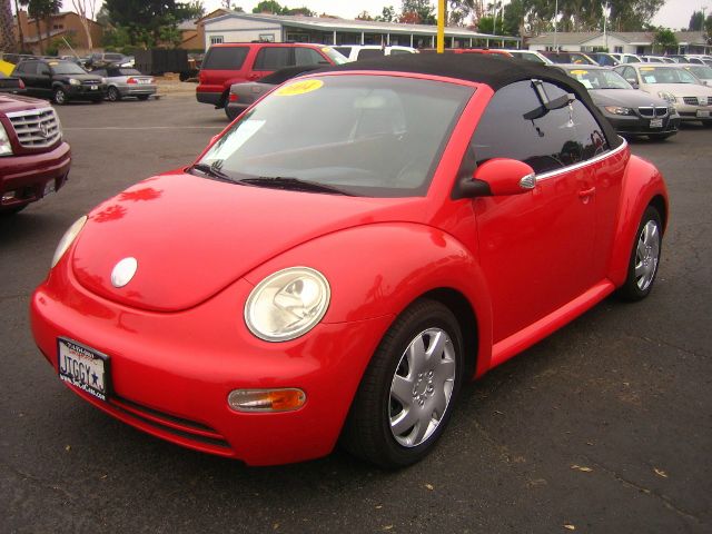 Volkswagen New Beetle 2004 photo 4