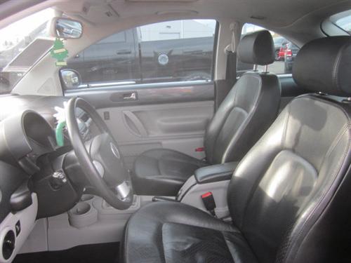 Volkswagen New Beetle 2004 photo 1