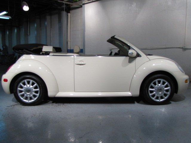 Volkswagen New Beetle 2004 photo 1