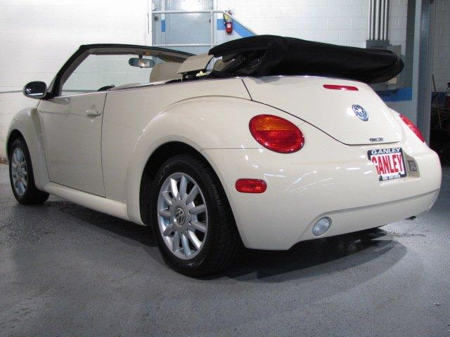 Volkswagen New Beetle 2004 photo 4