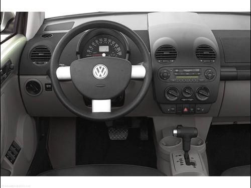 Volkswagen New Beetle FWD 4dr Sport Other