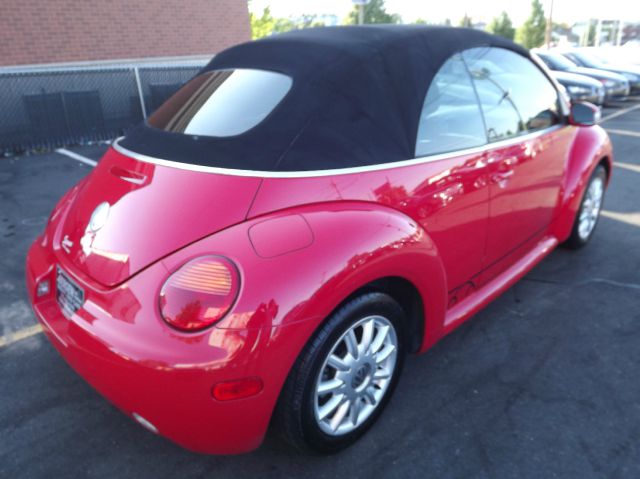 Volkswagen New Beetle 2004 photo 2