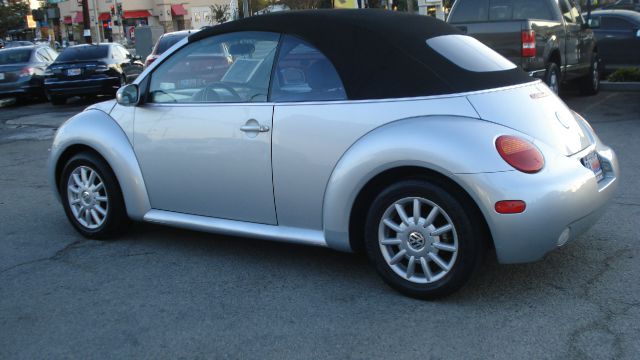 Volkswagen New Beetle 2004 photo 3