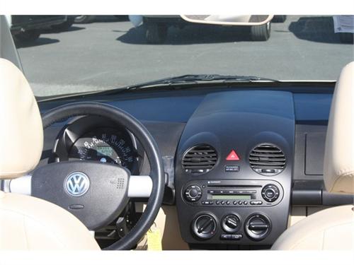 Volkswagen New Beetle 2004 photo 2