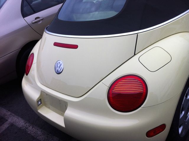 Volkswagen New Beetle ZX4 SE Sedan Convertible