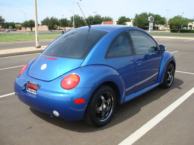 Volkswagen New Beetle 2004 photo 3