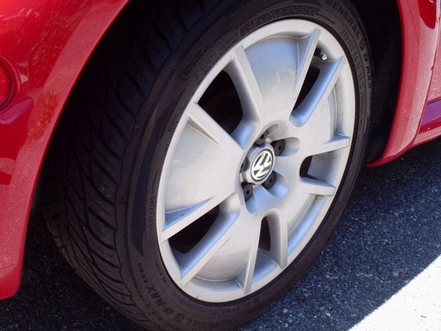 Volkswagen New Beetle 2004 photo 3